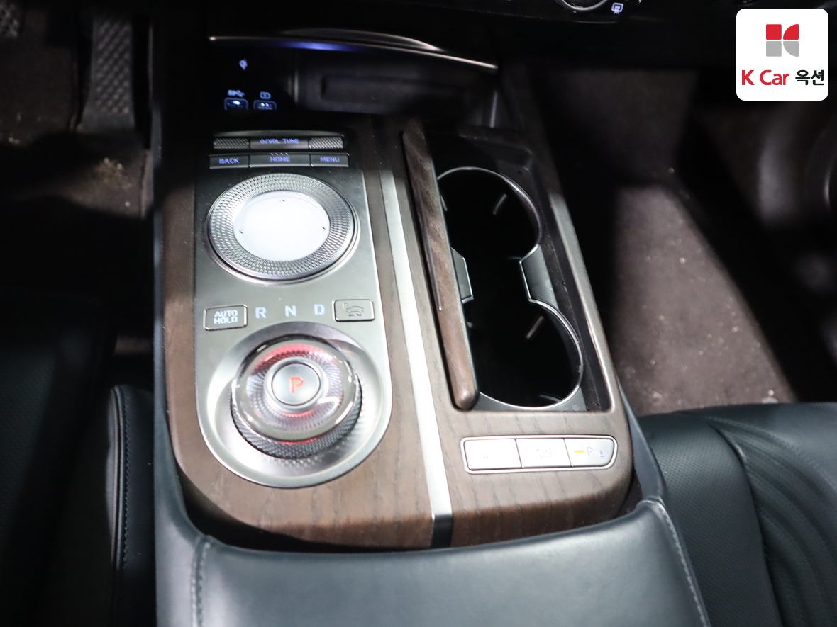 Genesis G80 - 16