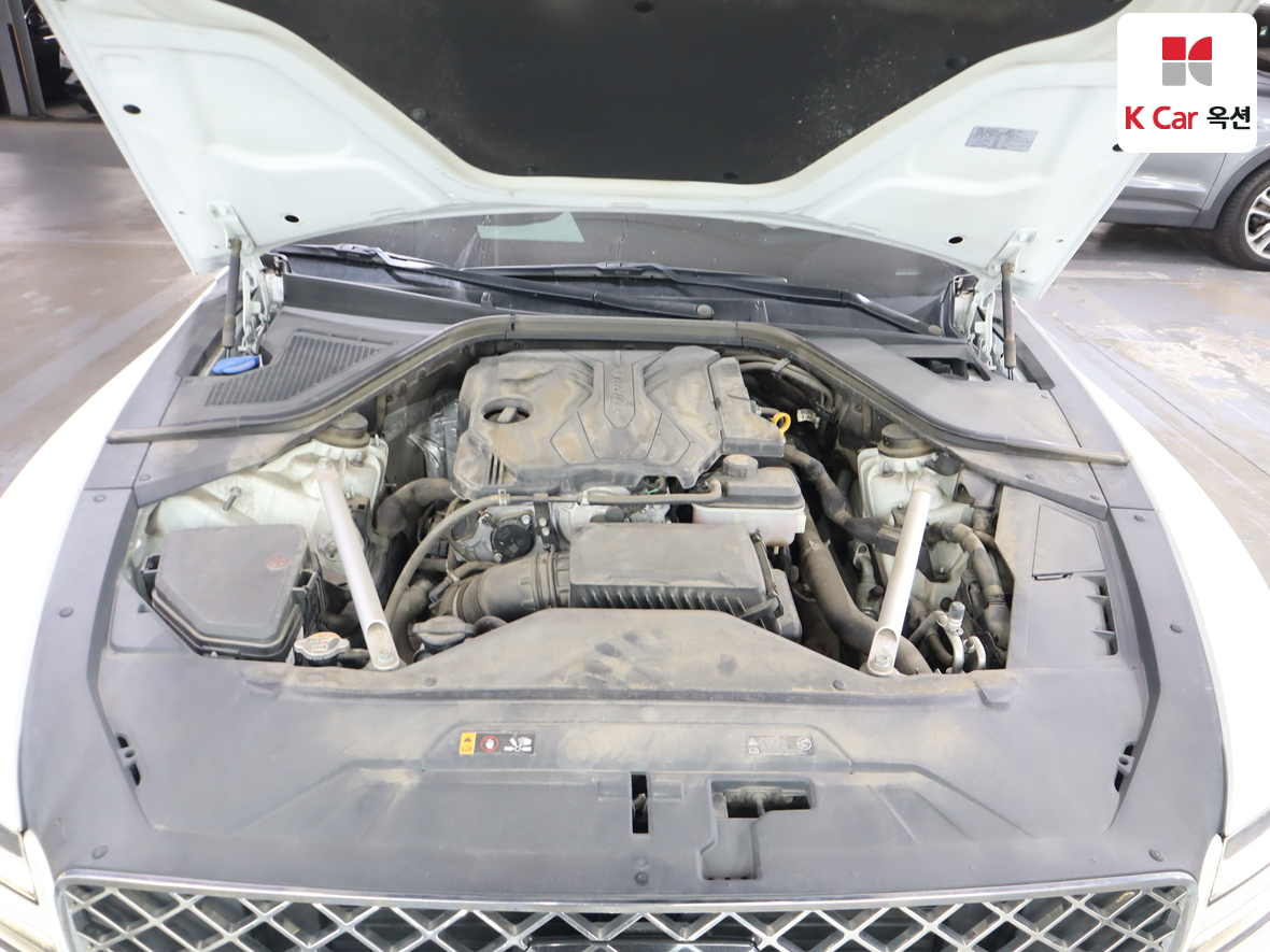 Genesis G80 - 32