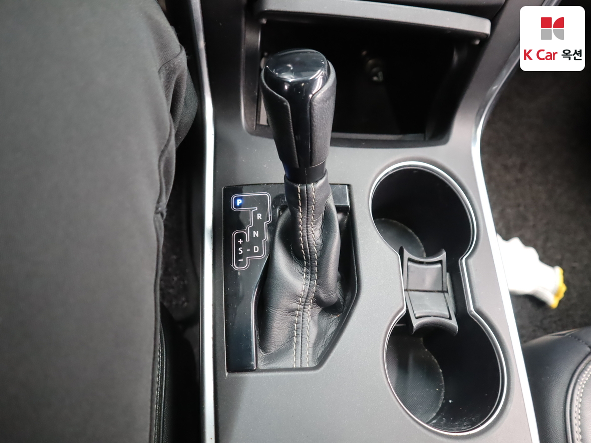 Toyota Camry - 16
