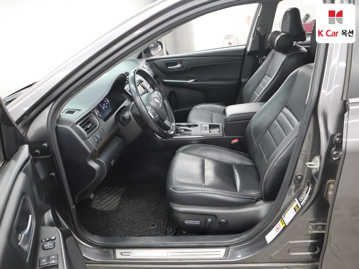 Toyota Camry - 19