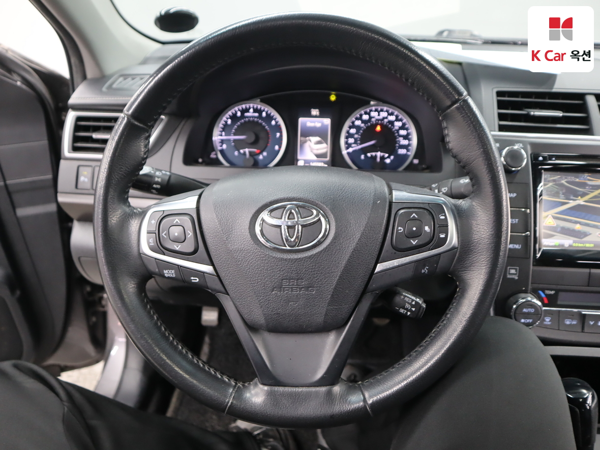 Toyota Camry - 10
