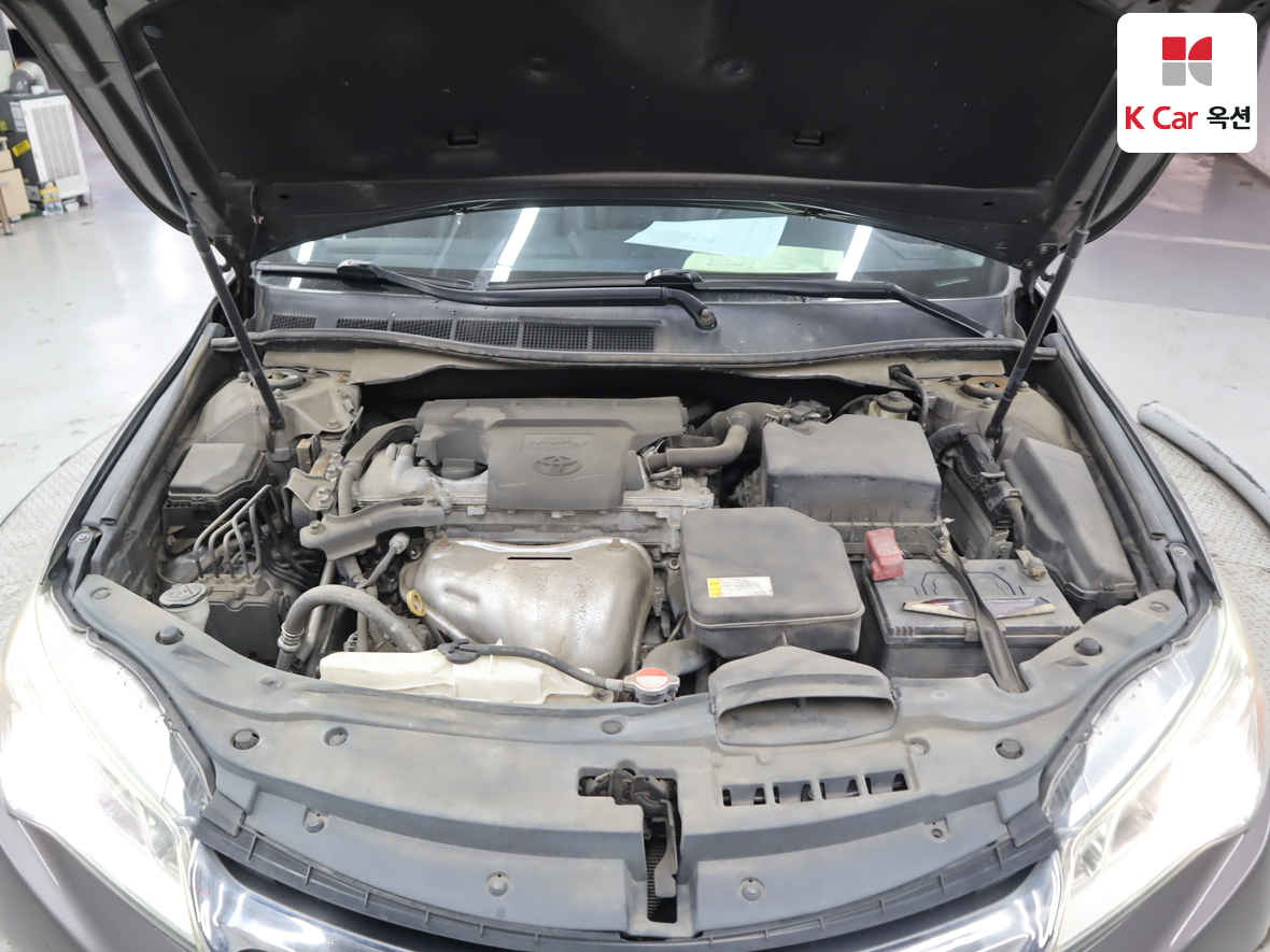 Toyota Camry - 35