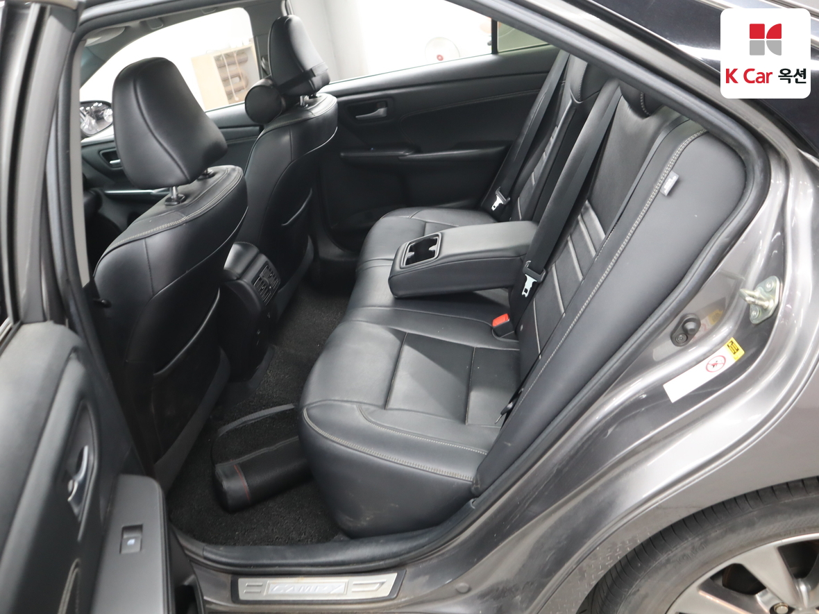 Toyota Camry - 26