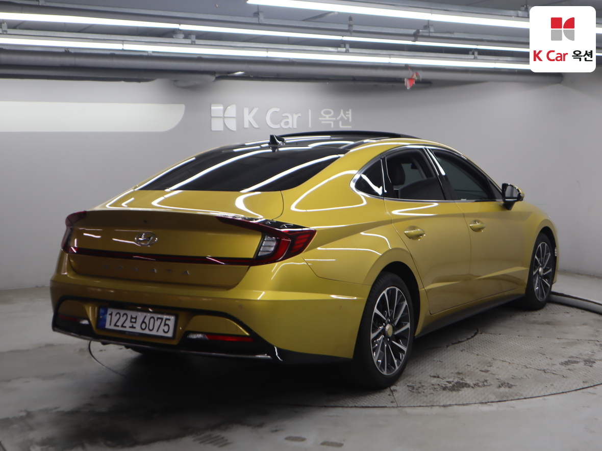Hyundai Sonata - 2