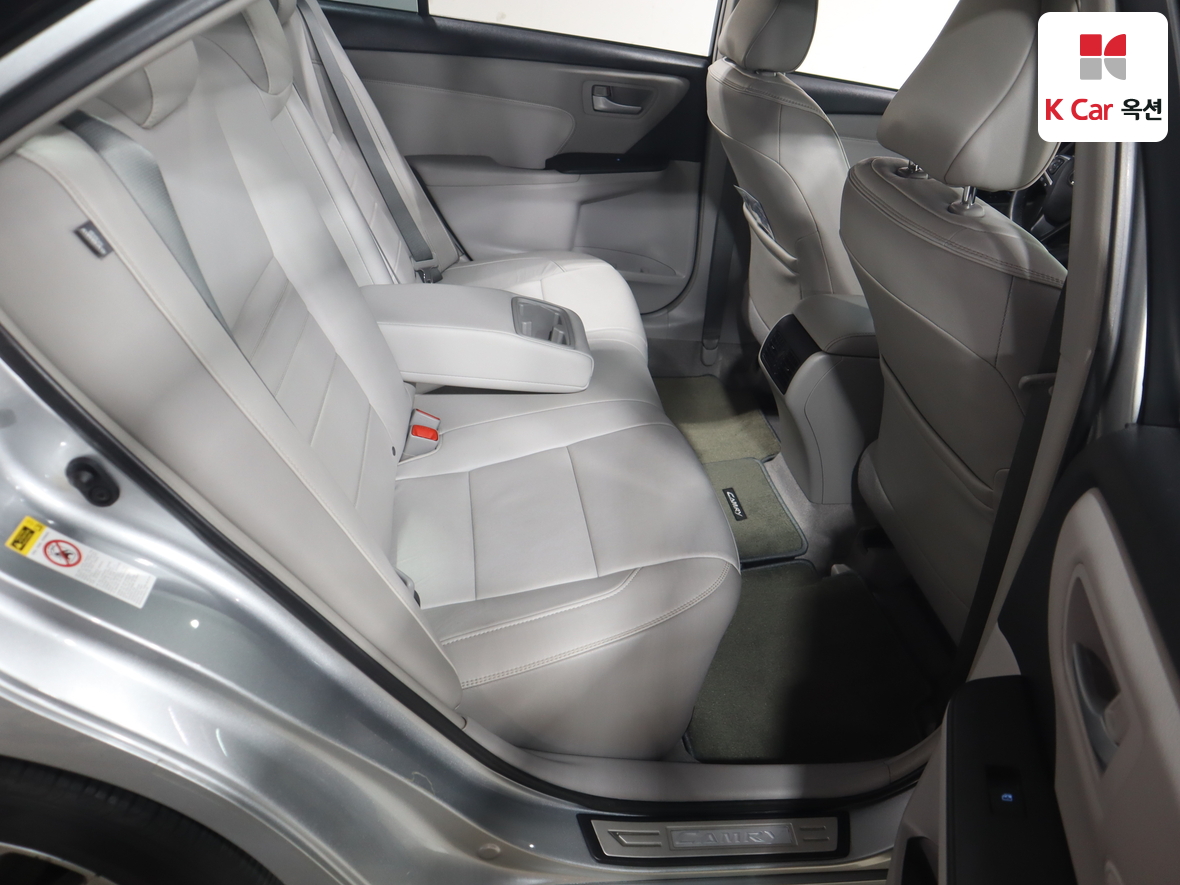 Toyota Camry - 29