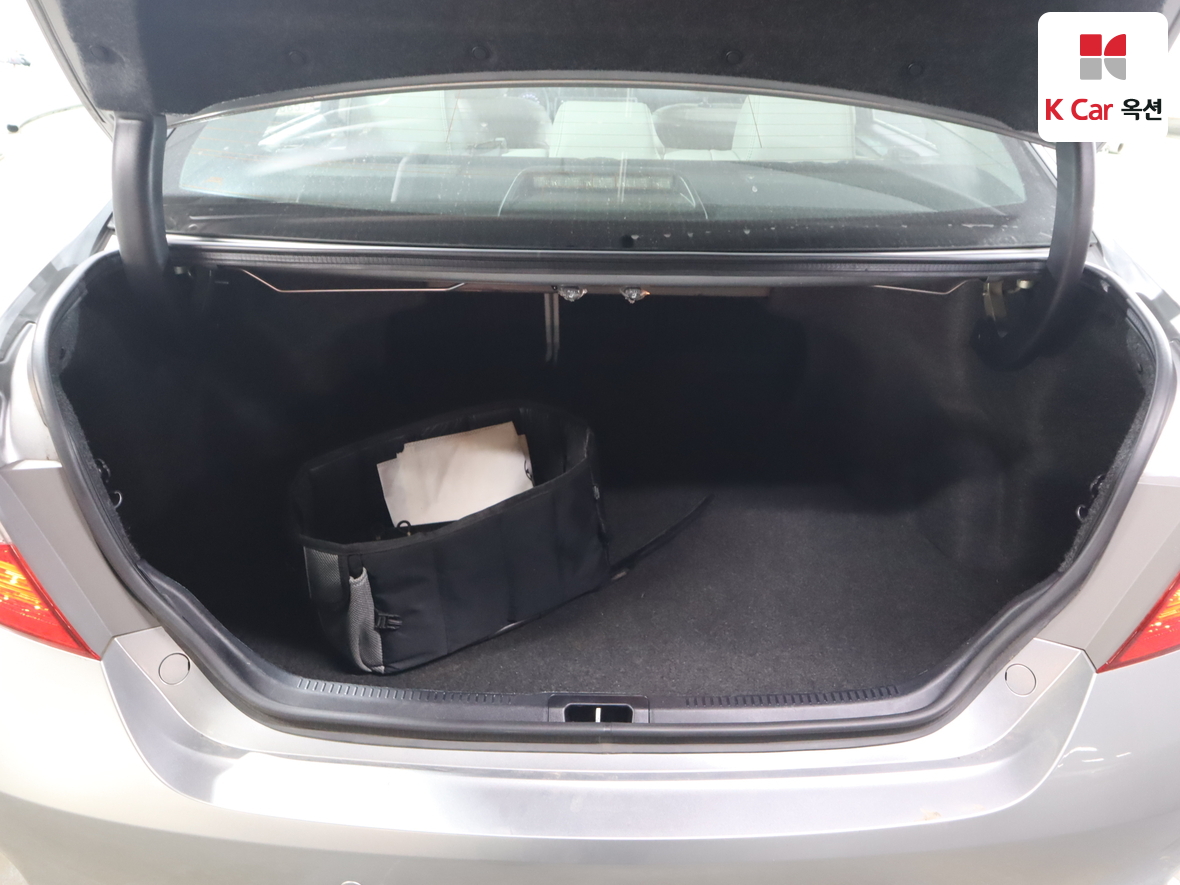 Toyota Camry - 27