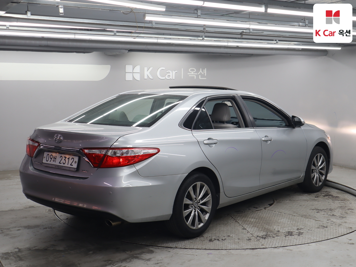 Toyota Camry - 2