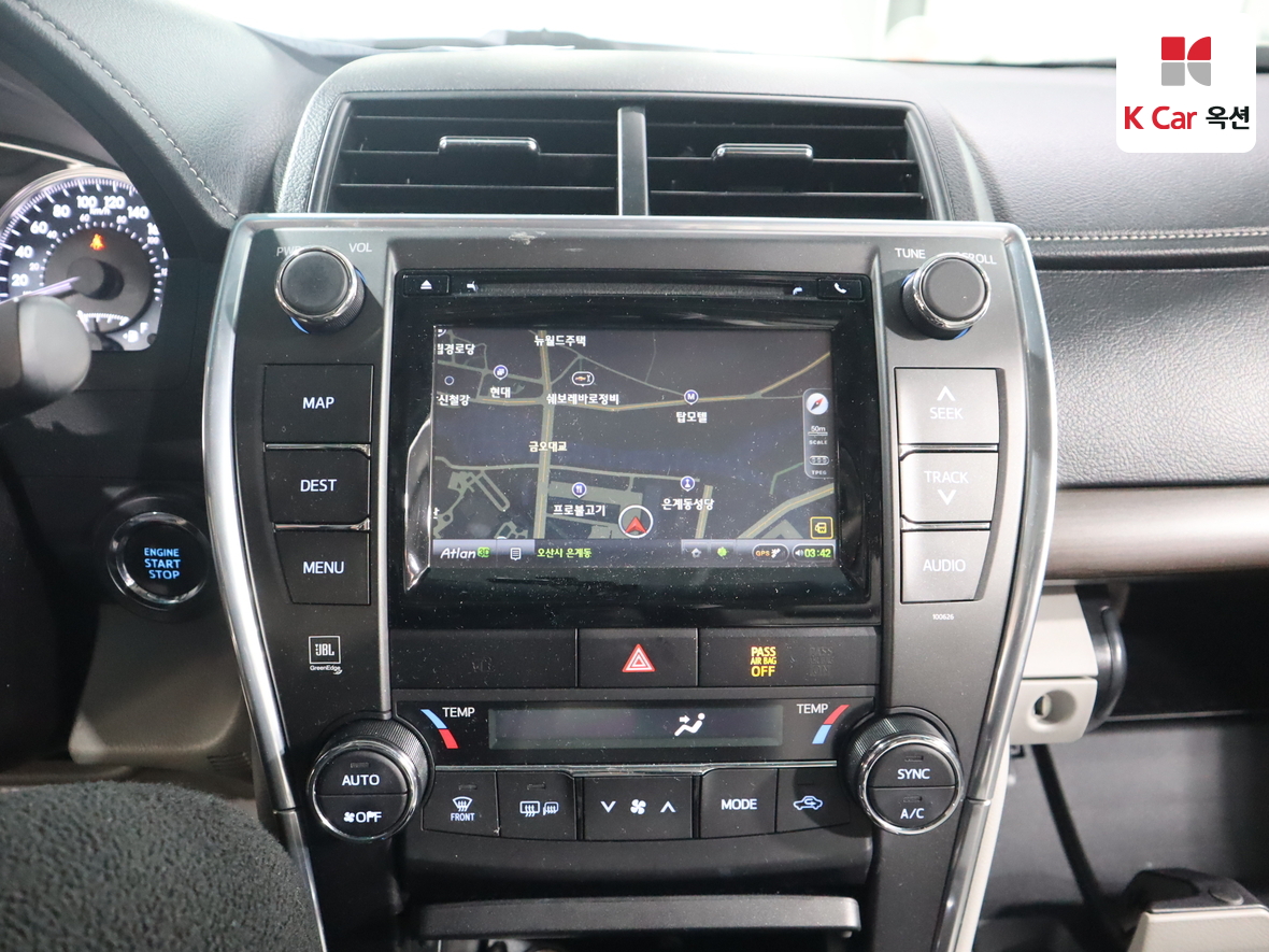 Toyota Camry - 6