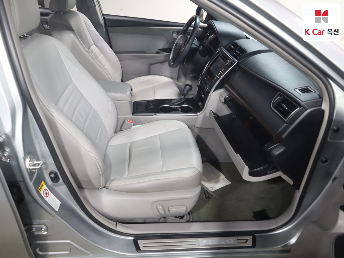 Toyota Camry - 31