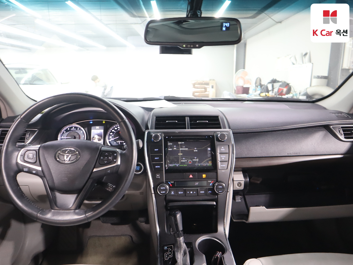 Toyota Camry - 3