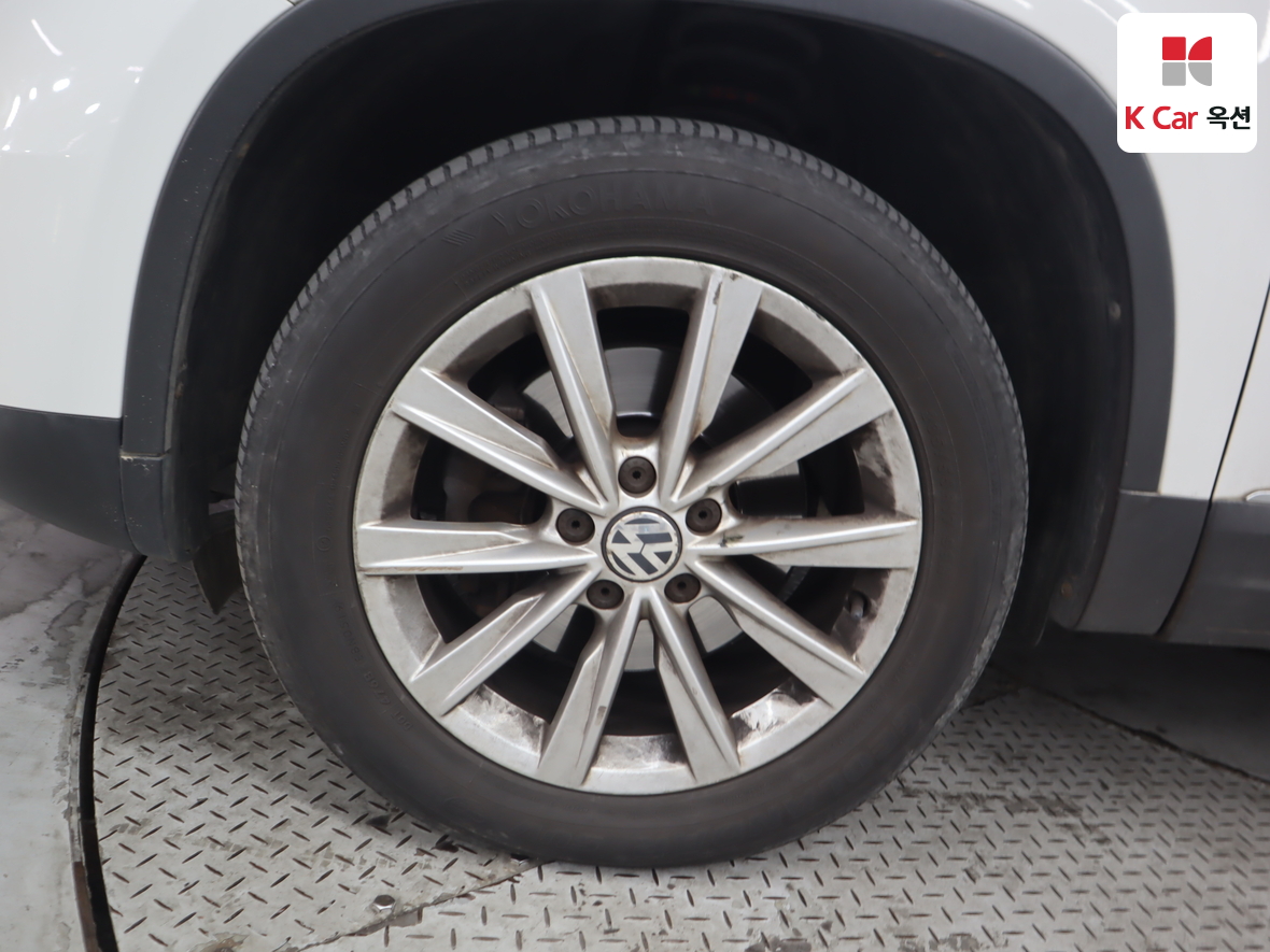 Volkswagen Tiguan - 45