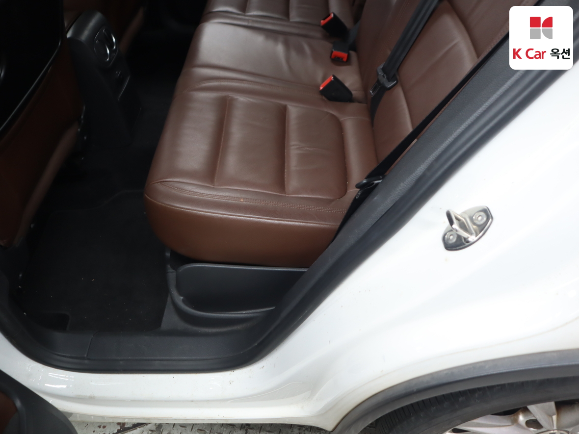 Volkswagen Tiguan - 24