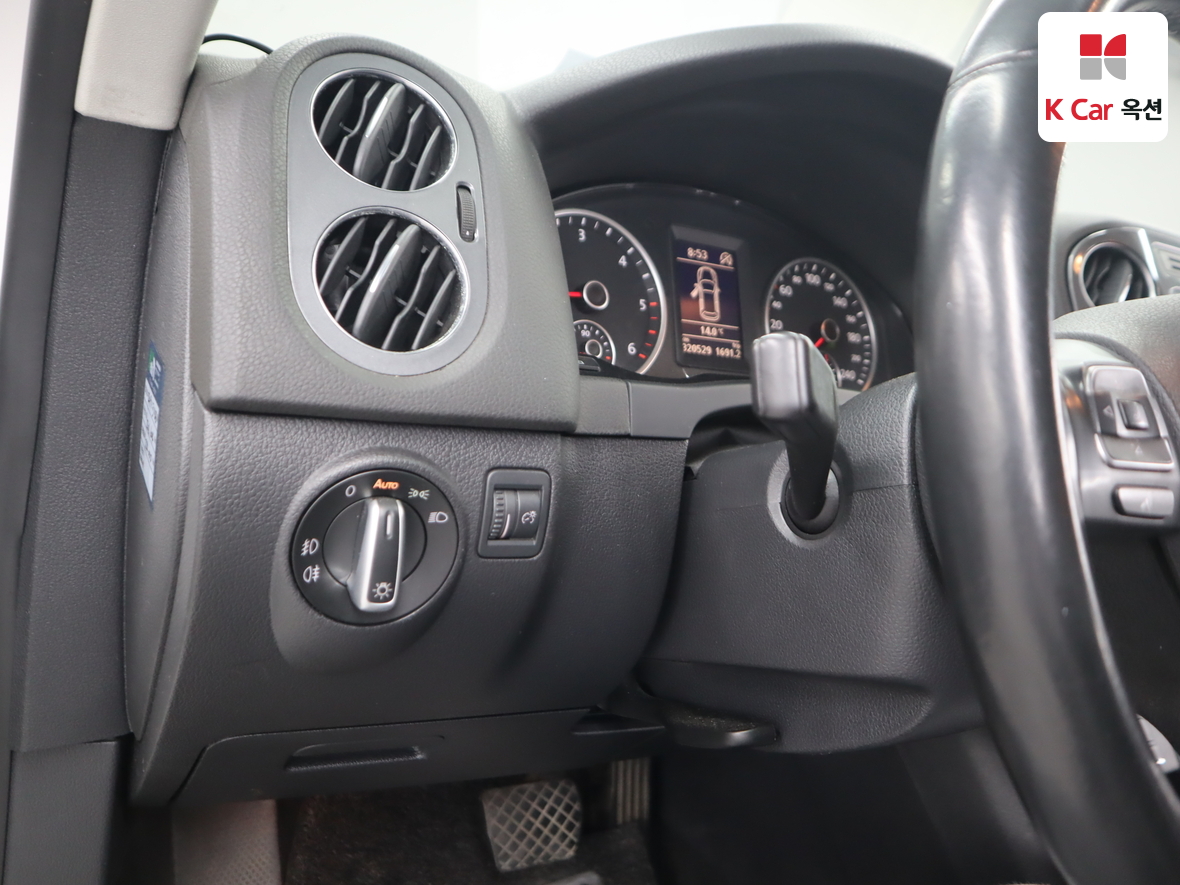 Volkswagen Tiguan - 9