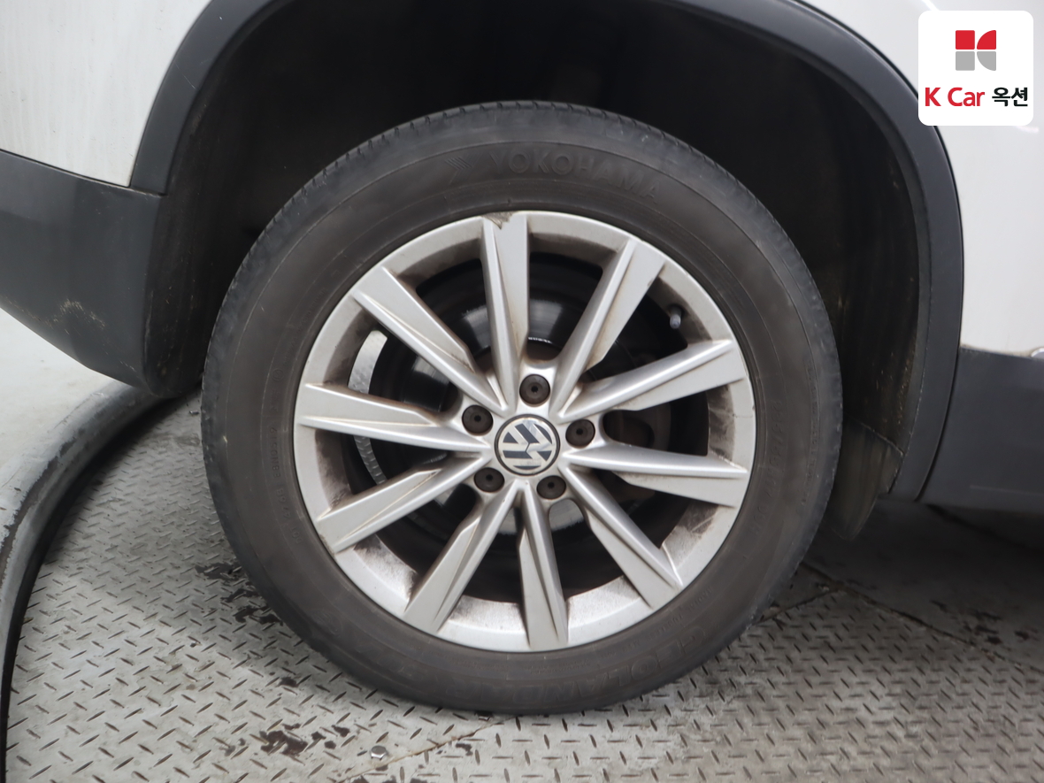 Volkswagen Tiguan - 47