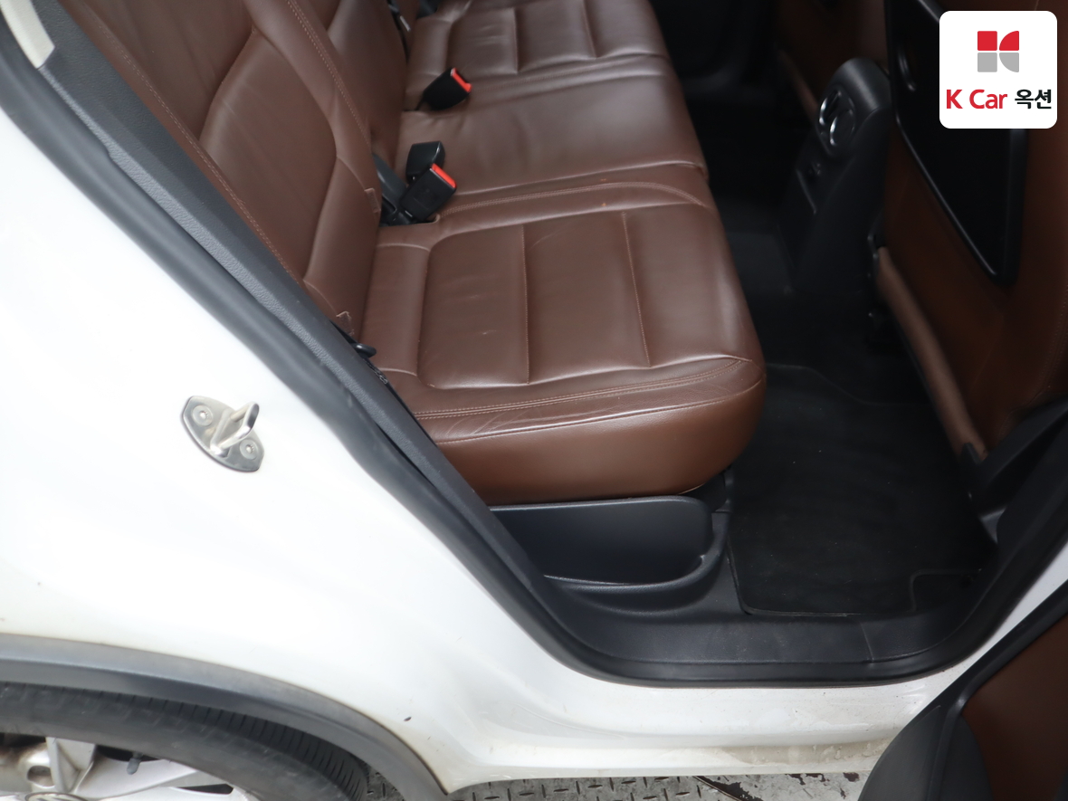 Volkswagen Tiguan - 29