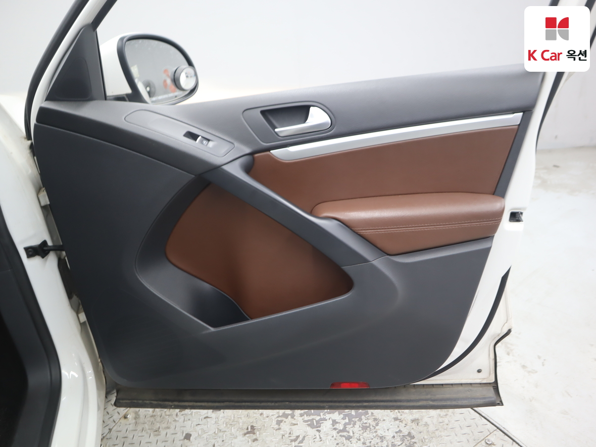 Volkswagen Tiguan - 30