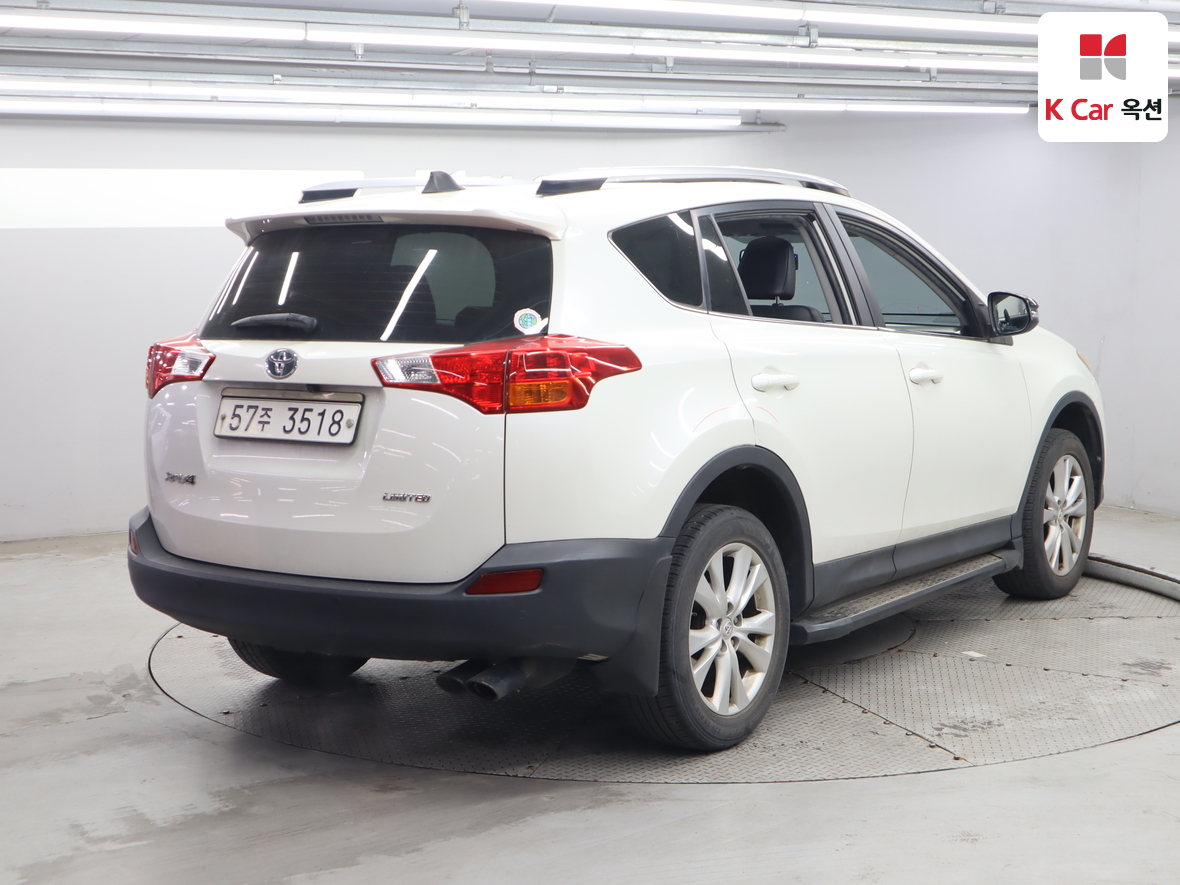 TOYOTA RAV4 - 2