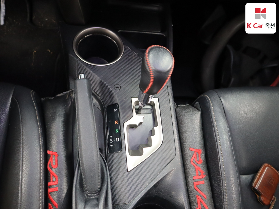 TOYOTA RAV4 - 16