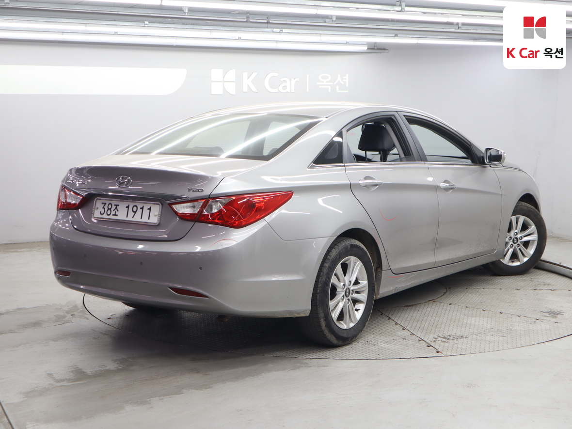 هيونداي سوناتا 2010 - صورة 2