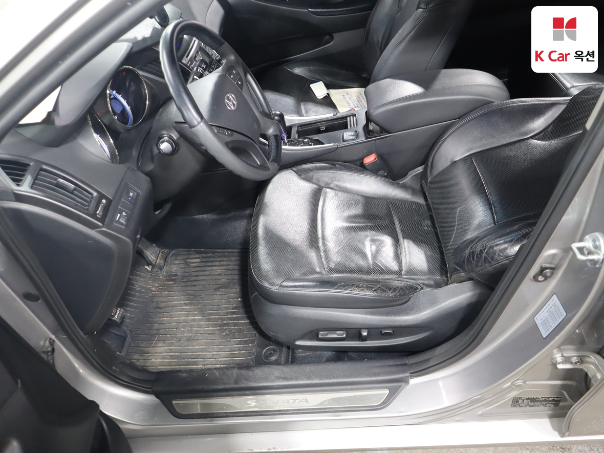 هيونداي سوناتا 2010 - صورة 17