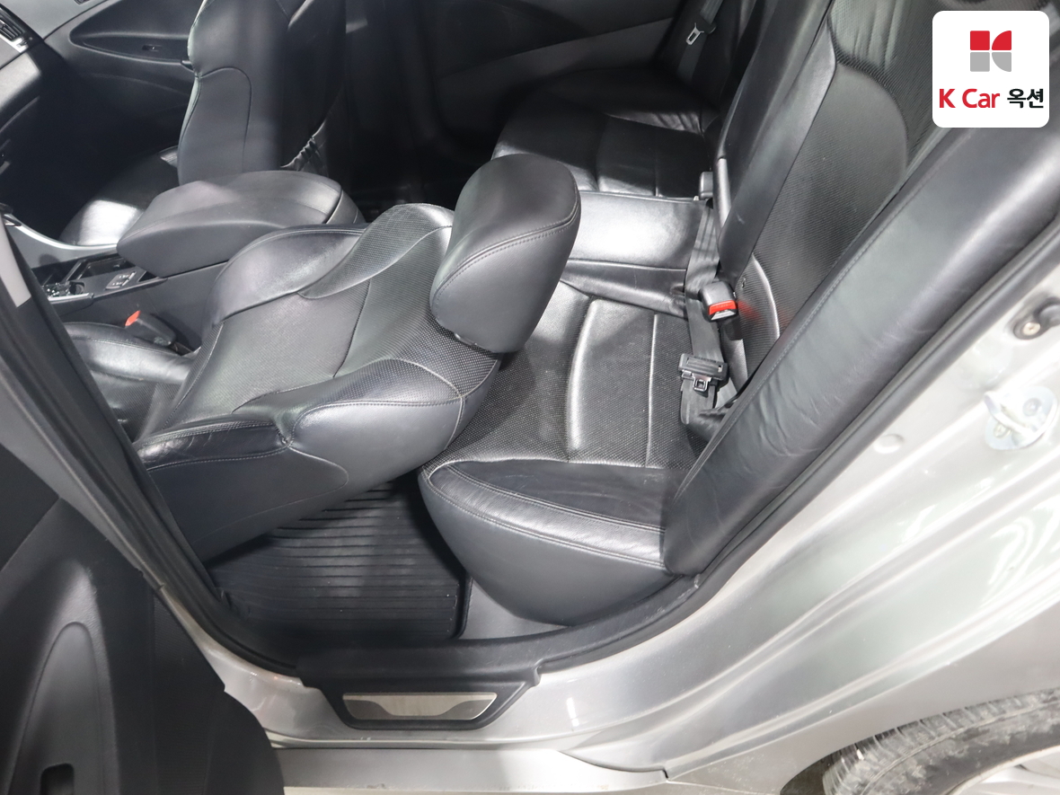 هيونداي سوناتا 2010 - صورة 22