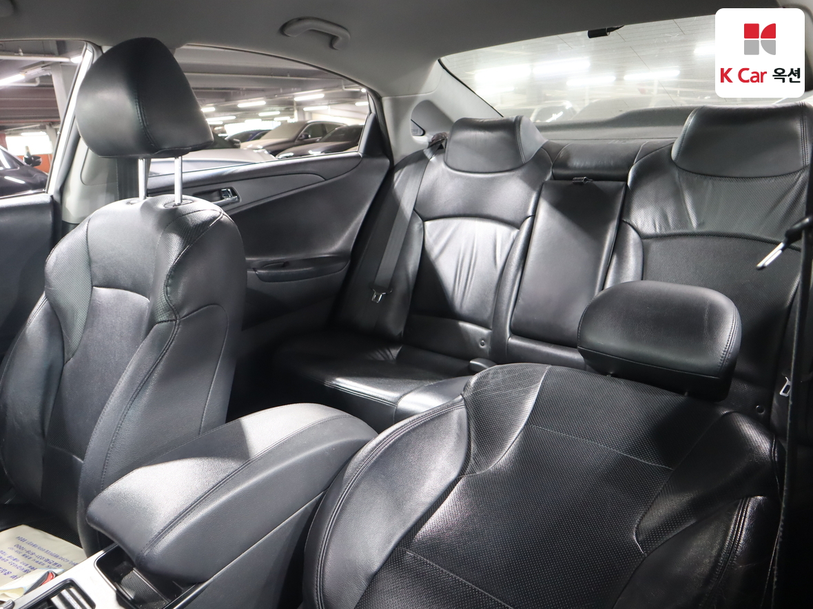 هيونداي سوناتا 2010 - صورة 18