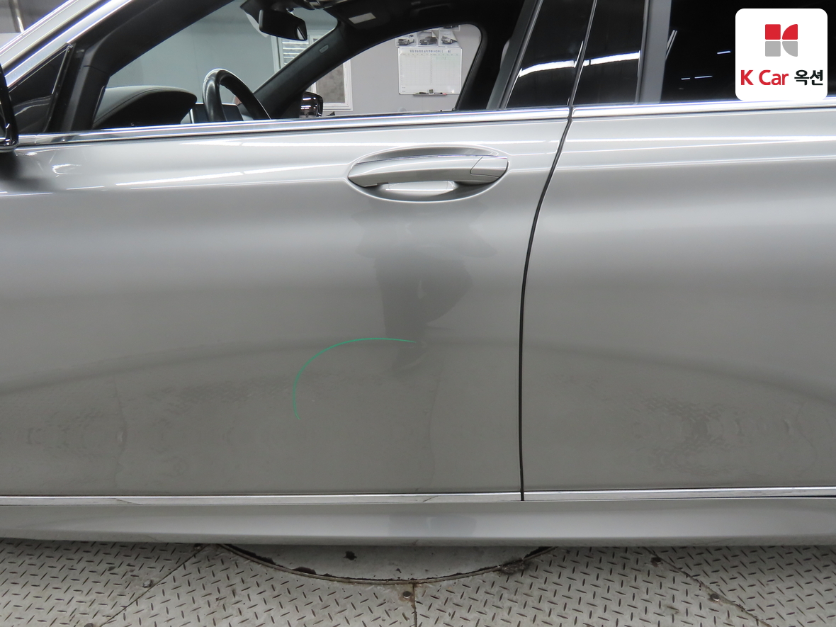 BMW 7 Series - 40