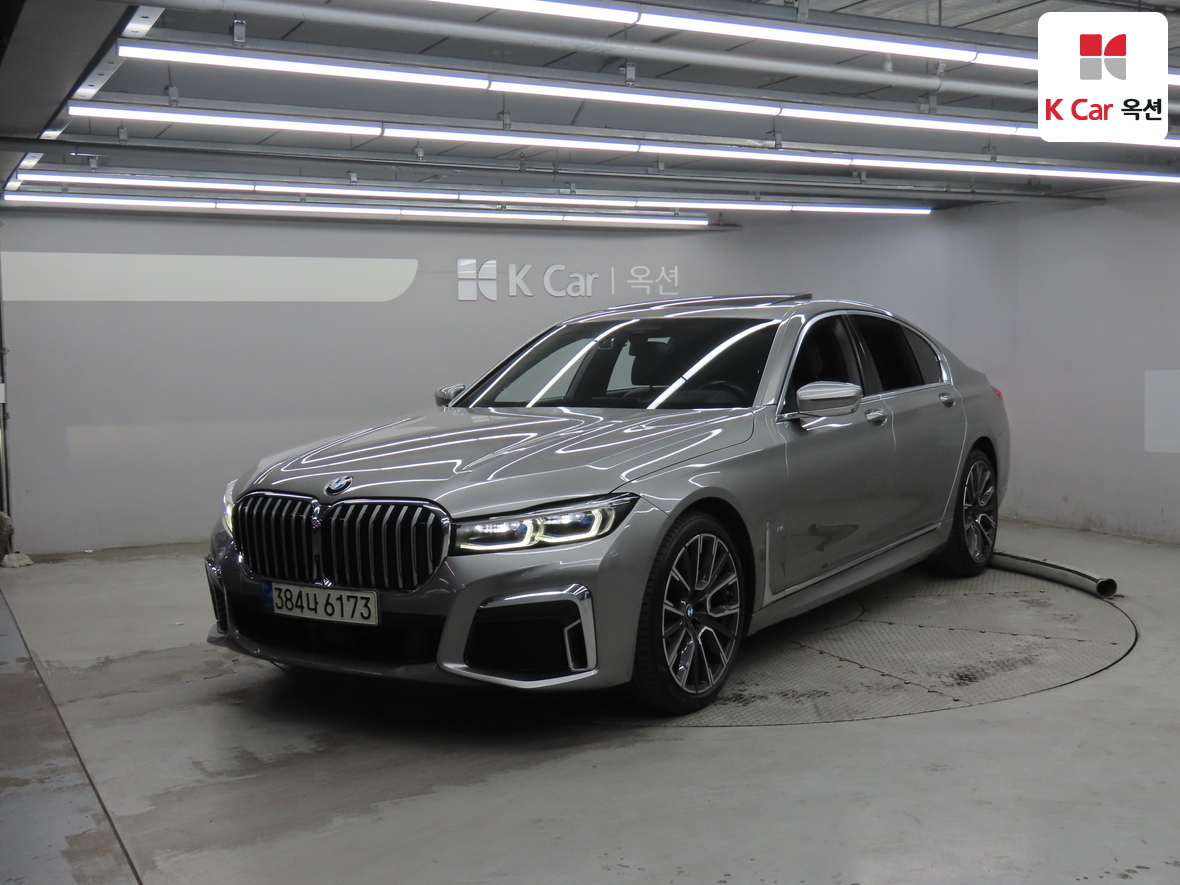 BMW 7 Series - 1