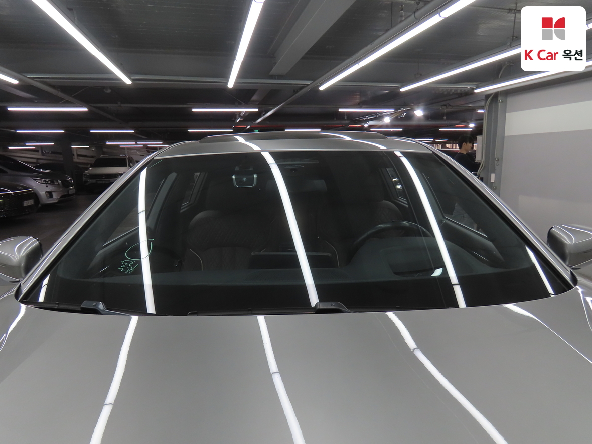 BMW 7 Series - 39