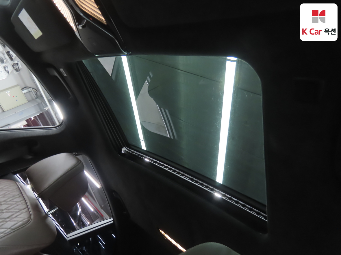 BMW 7 Series - 22