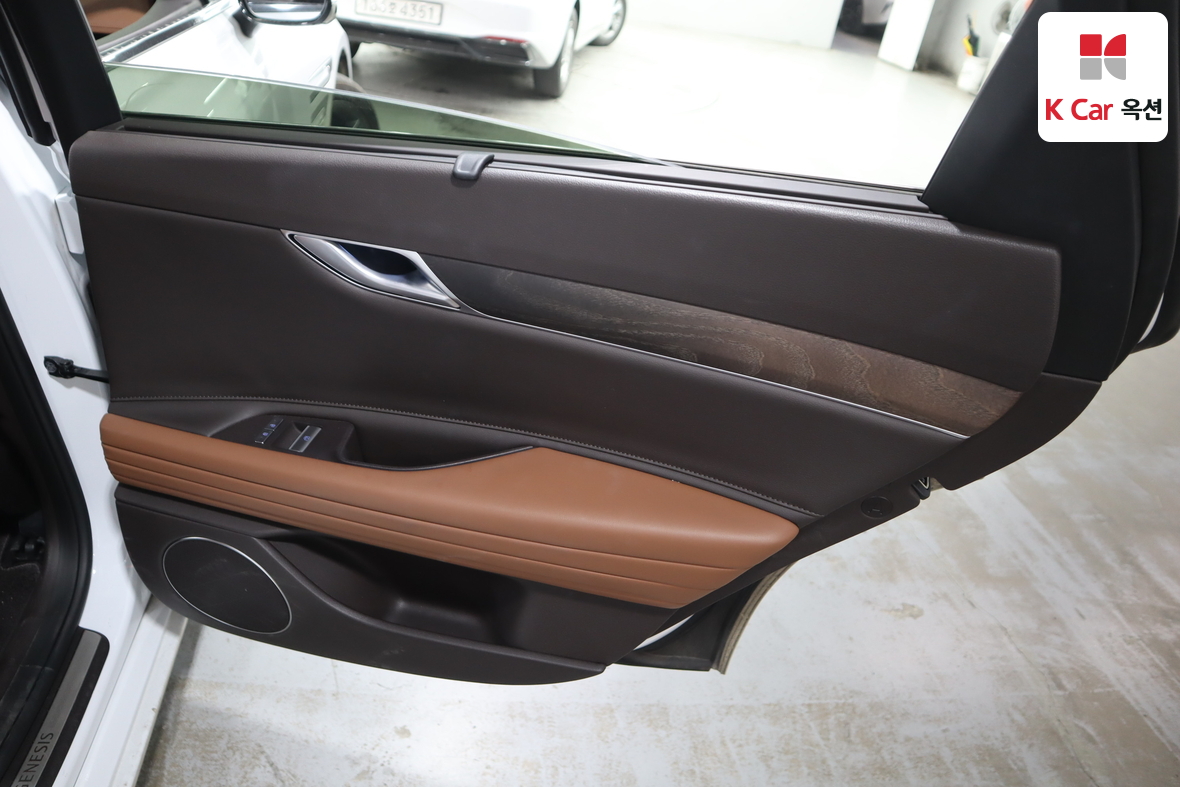 Genesis G80 - 26