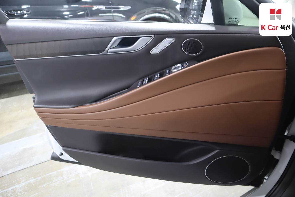 Genesis G80 - 8