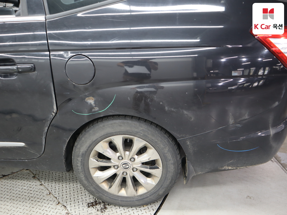 سانج يونج كوراندو توريزمو 2017 - صورة 41