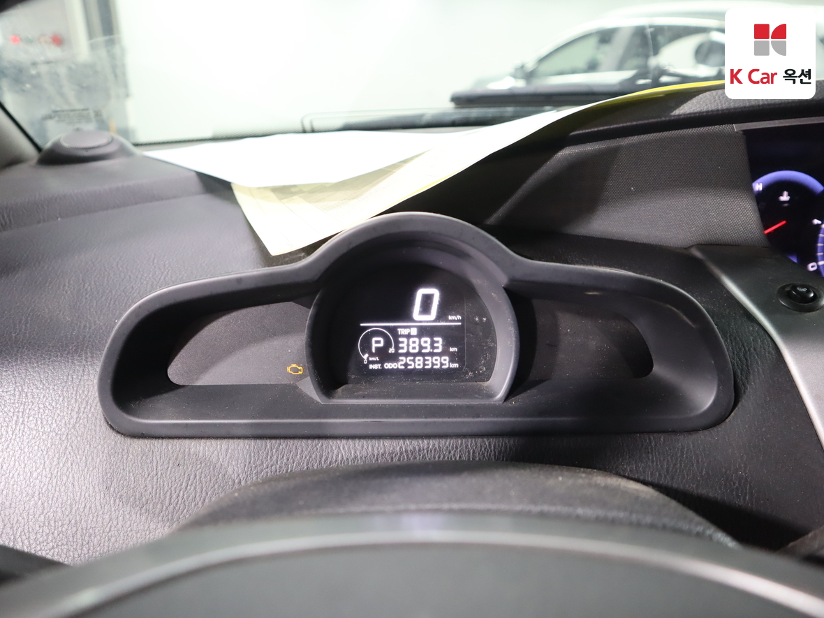 سانج يونج كوراندو توريزمو 2017 - صورة 5