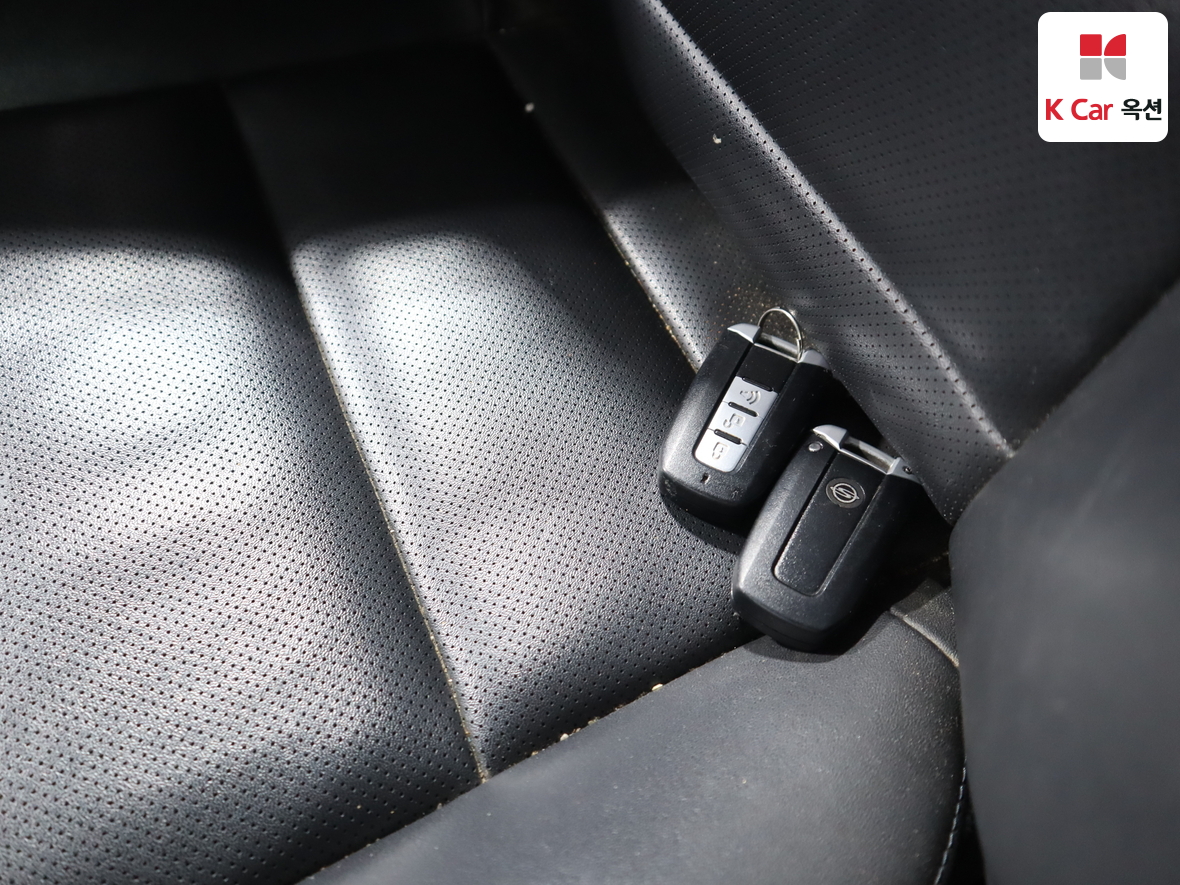 سانج يونج كوراندو توريزمو 2017 - صورة 17