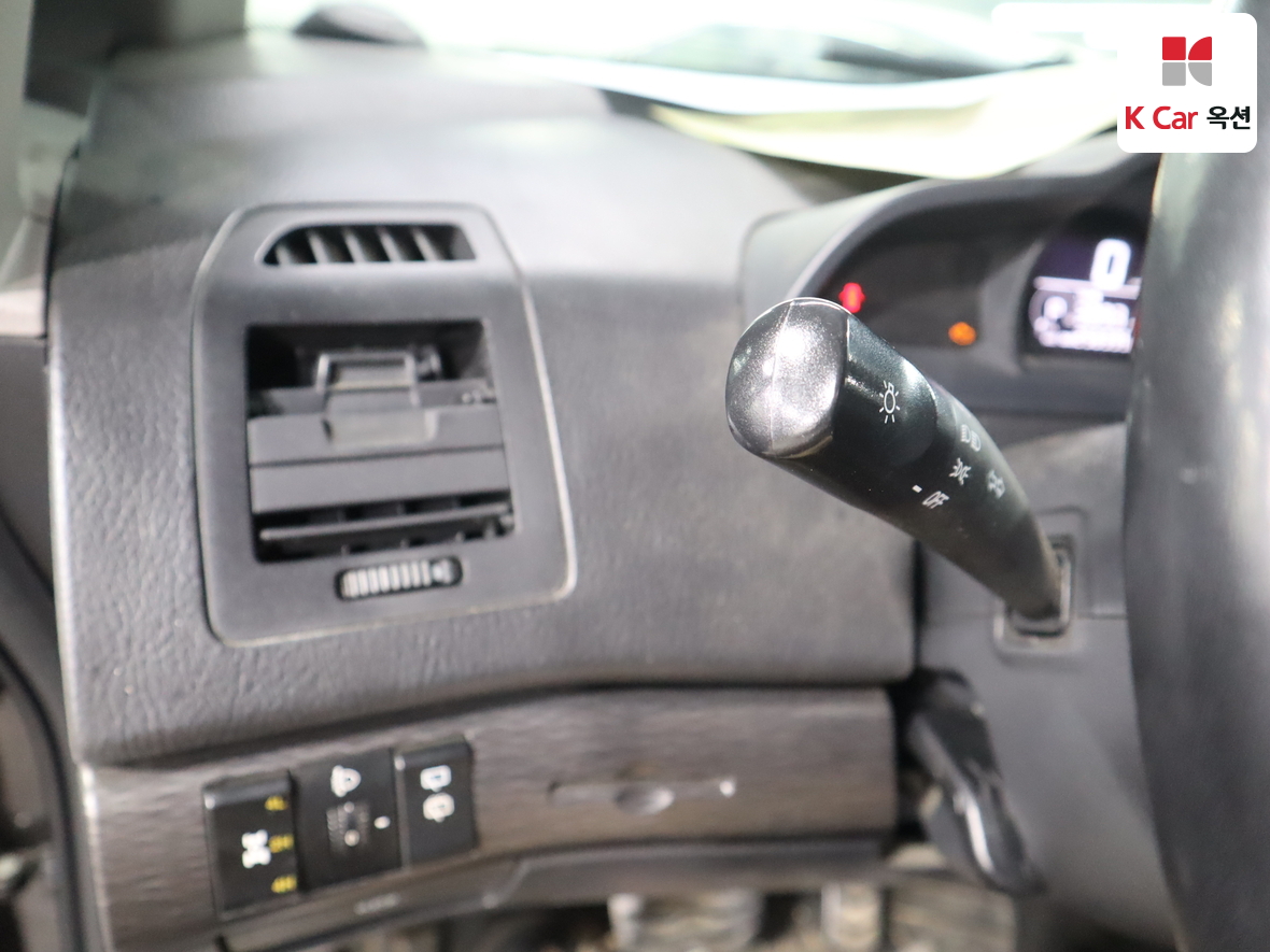 سانج يونج كوراندو توريزمو 2017 - صورة 9