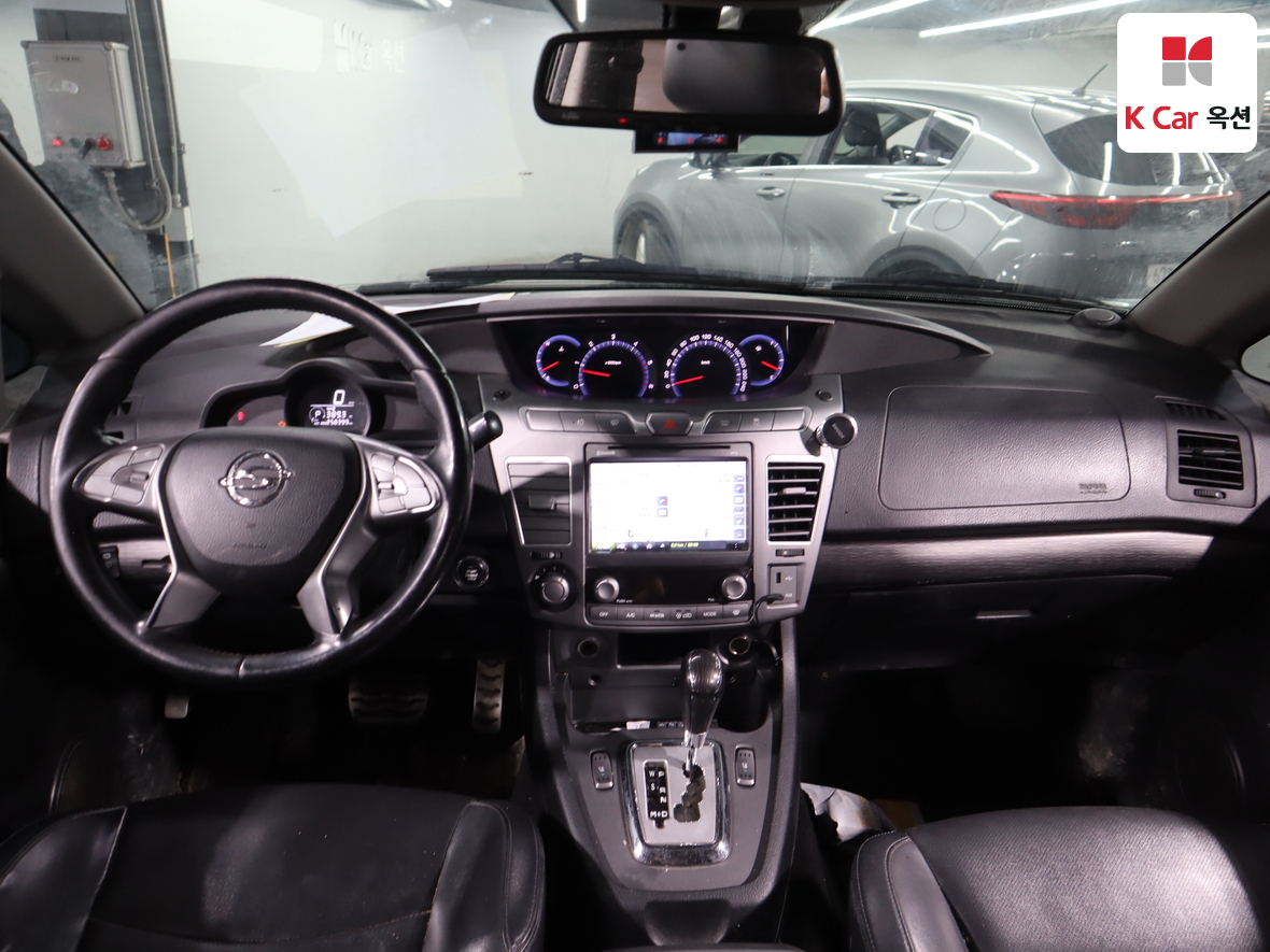 سانج يونج كوراندو توريزمو 2017 - صورة 3