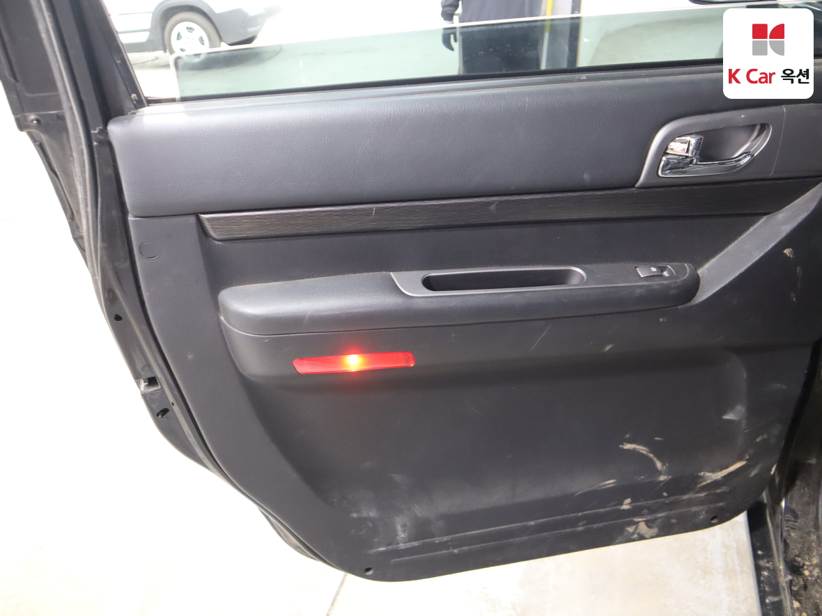 سانج يونج كوراندو توريزمو 2017 - صورة 22