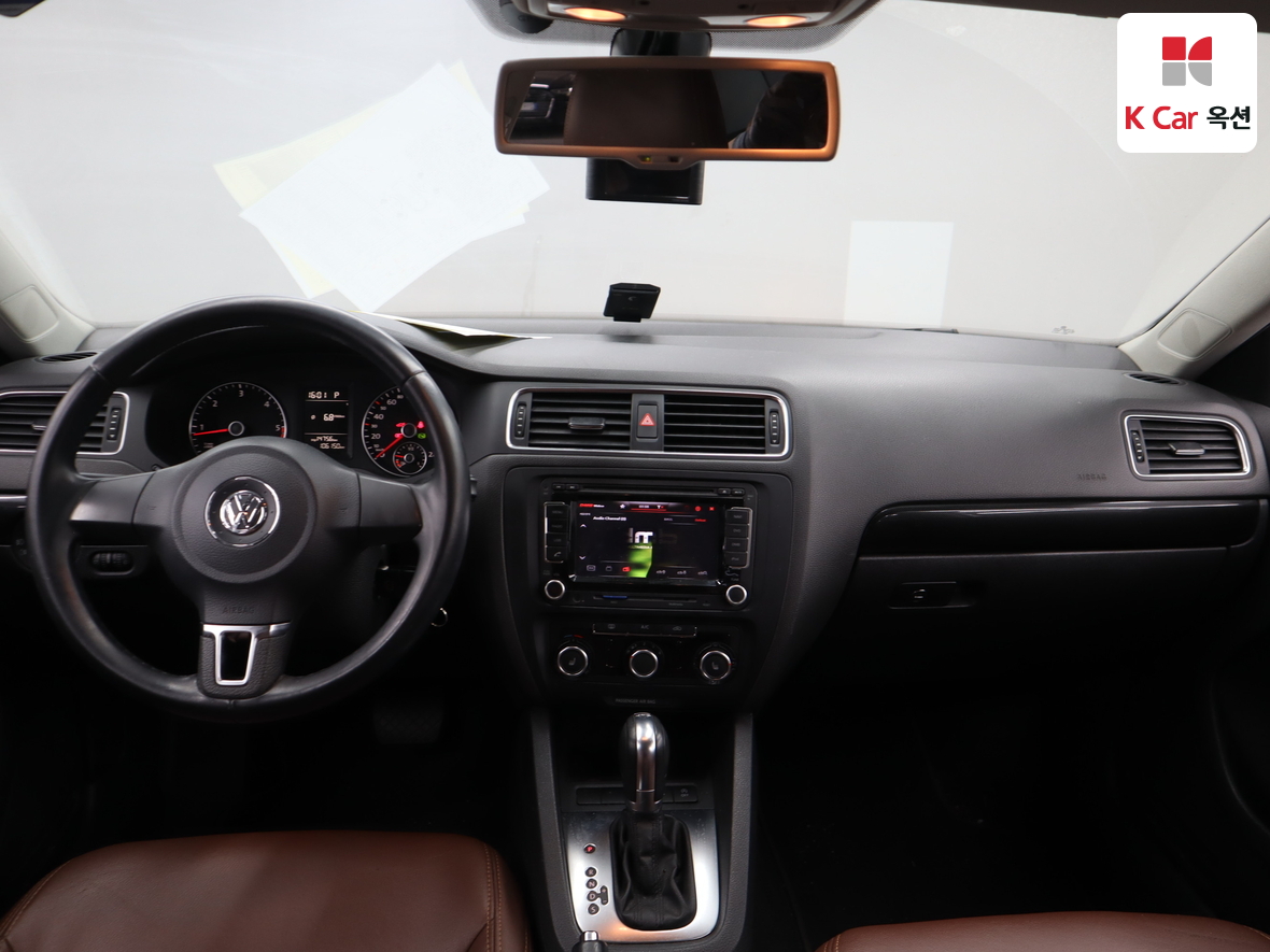 Volkswagen Jetta - 3
