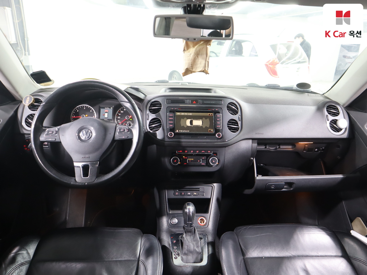 Volkswagen Tiguan - 3