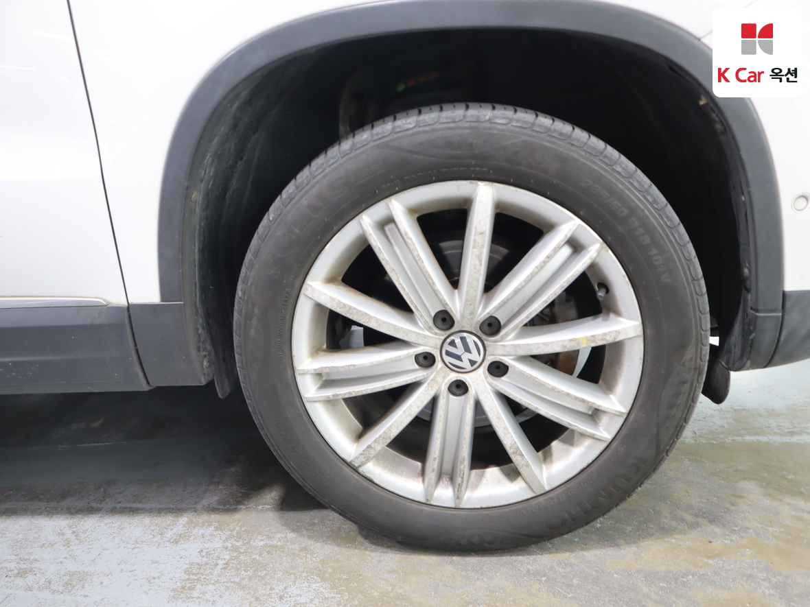 Volkswagen Tiguan - 45