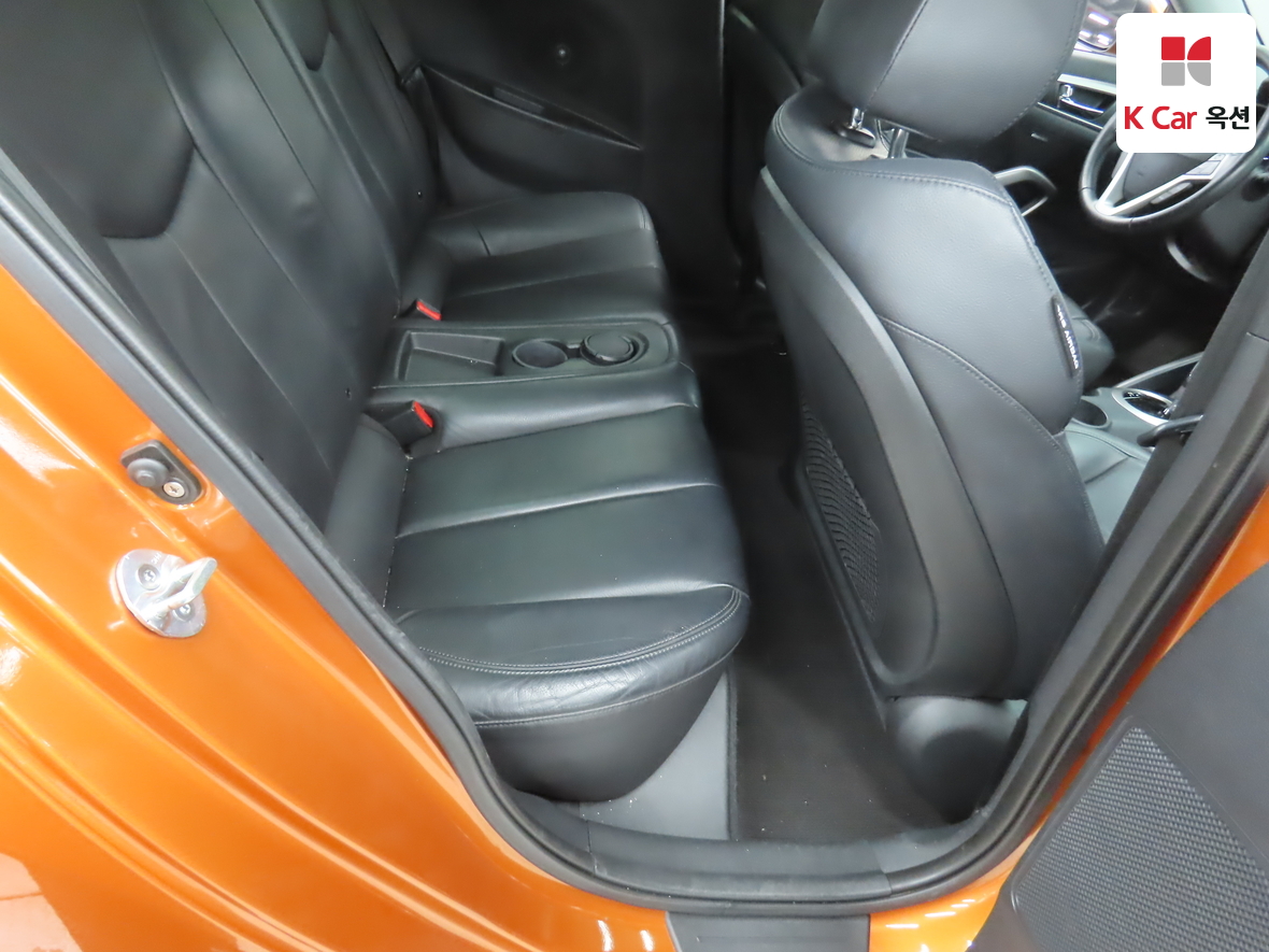 هيونداي فيلوستر 2012 - صورة 26