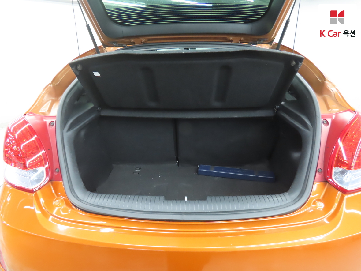 هيونداي فيلوستر 2012 - صورة 23