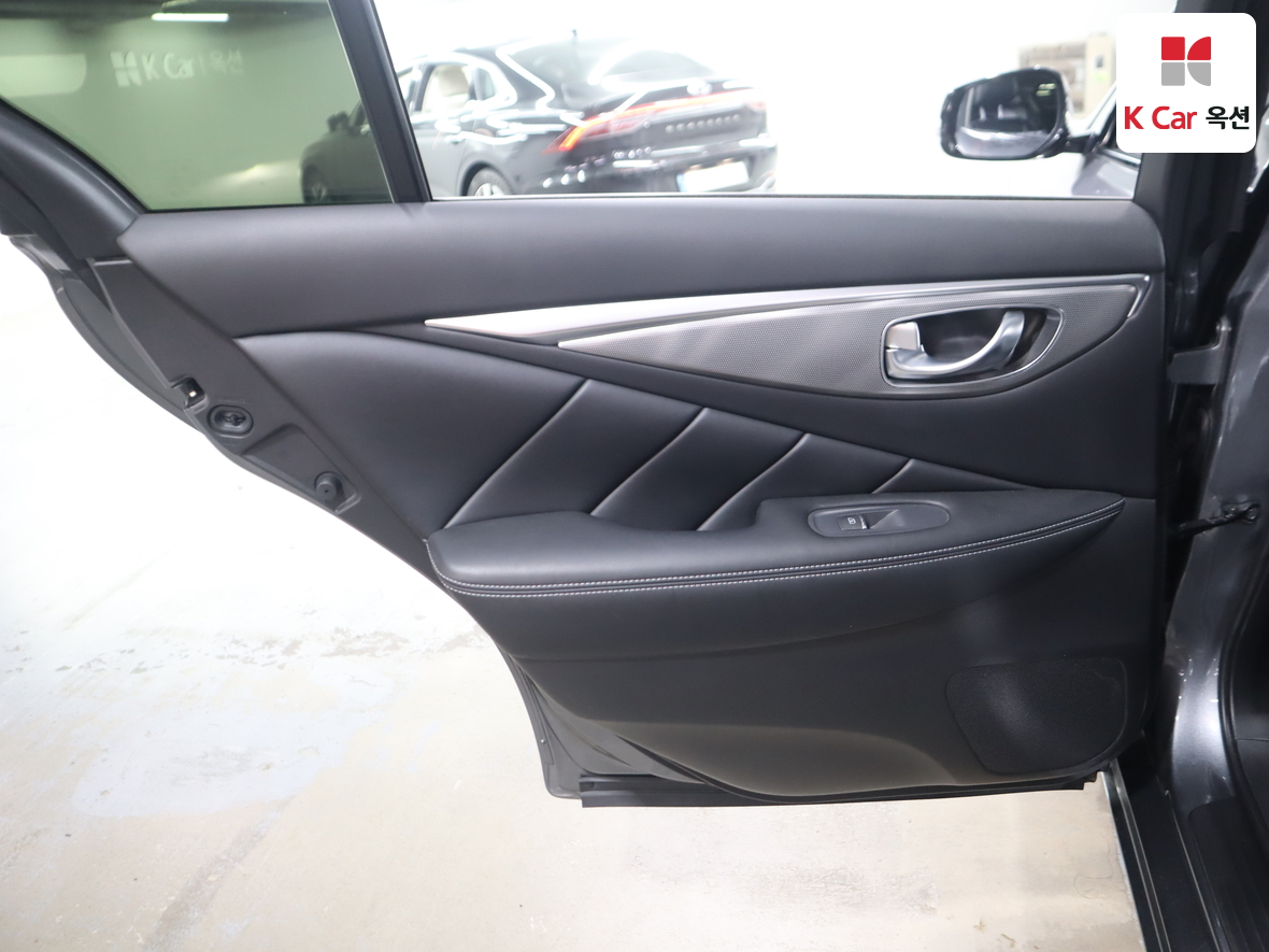إنفينيتي Q50 - 25