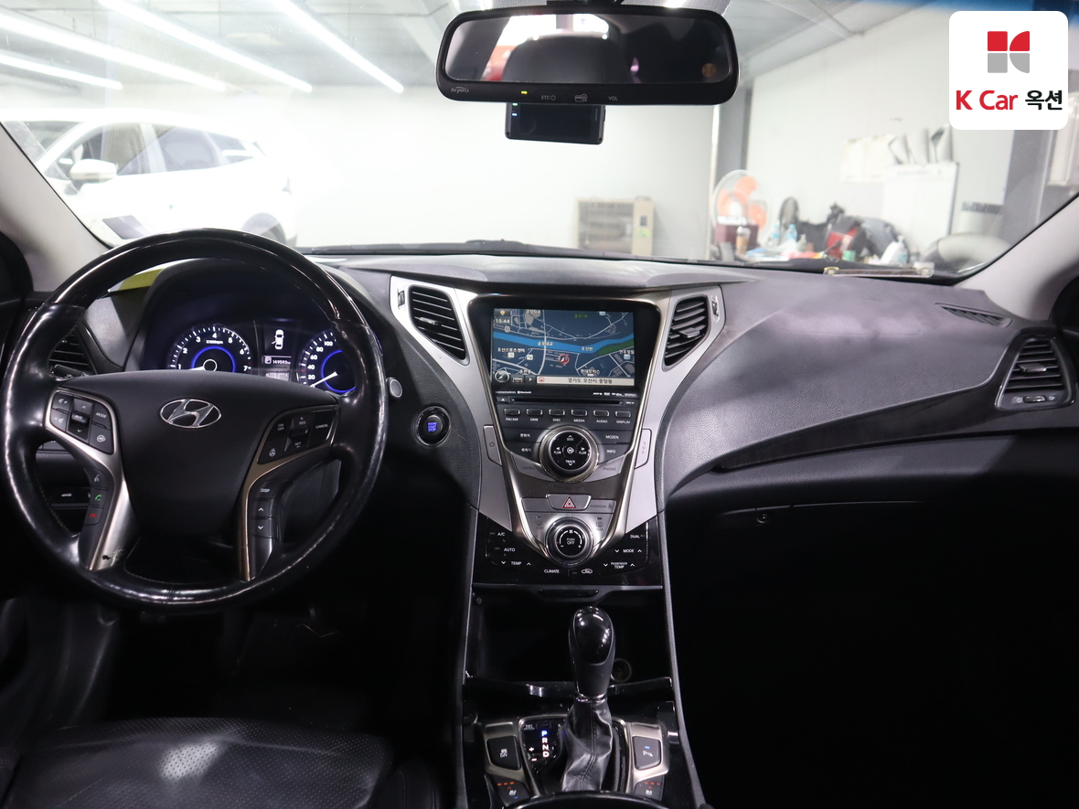 هيونداي أزيرا 2011 - صورة 3