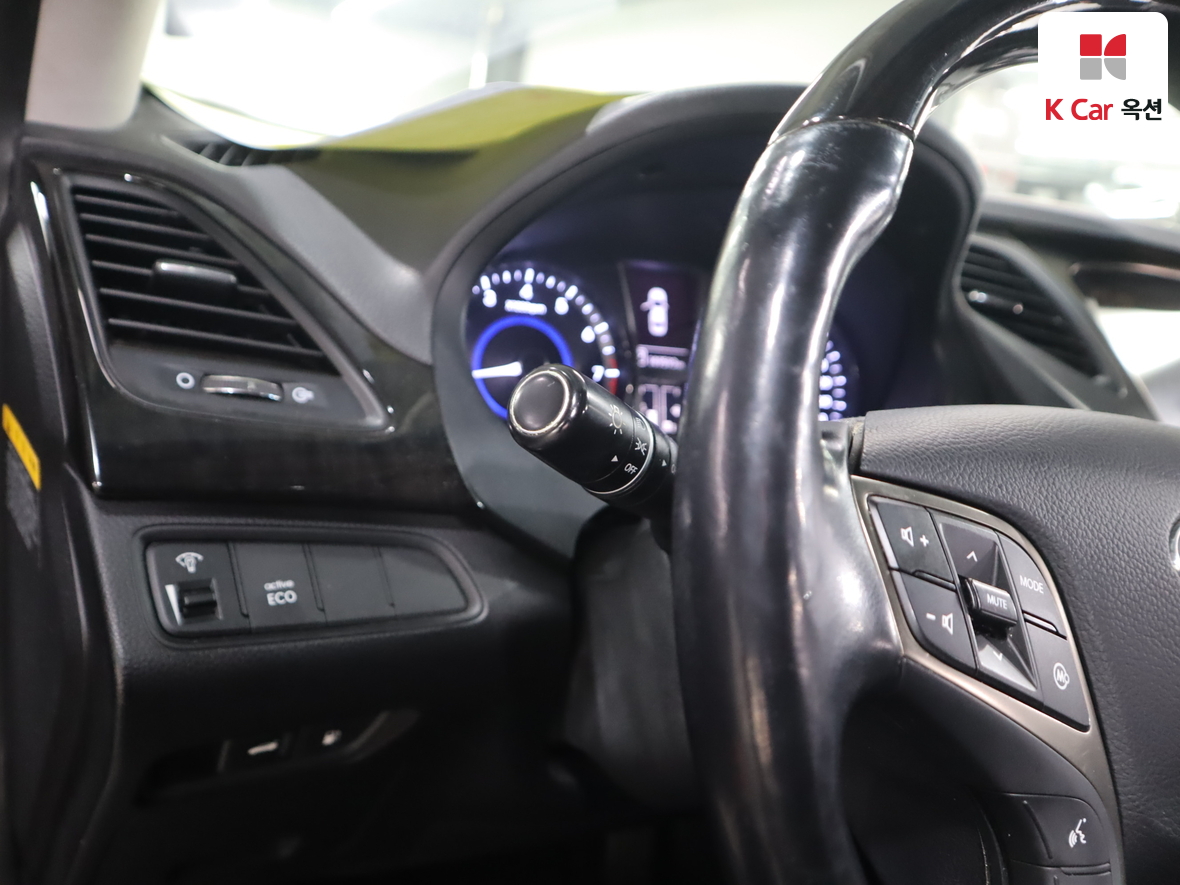 هيونداي أزيرا 2011 - صورة 9