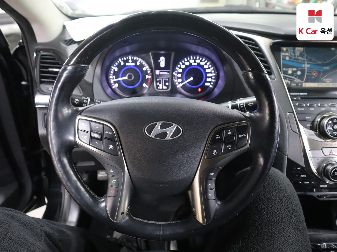 هيونداي أزيرا 2011 - صورة 10