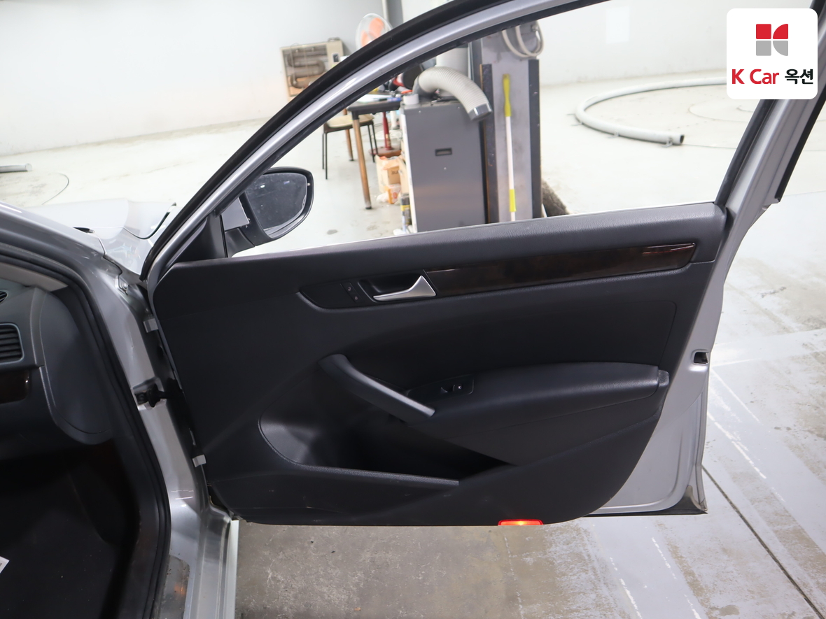 Volkswagen Passat - 31
