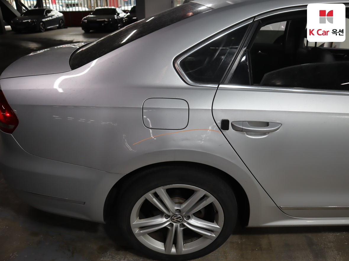 Volkswagen Passat - 44