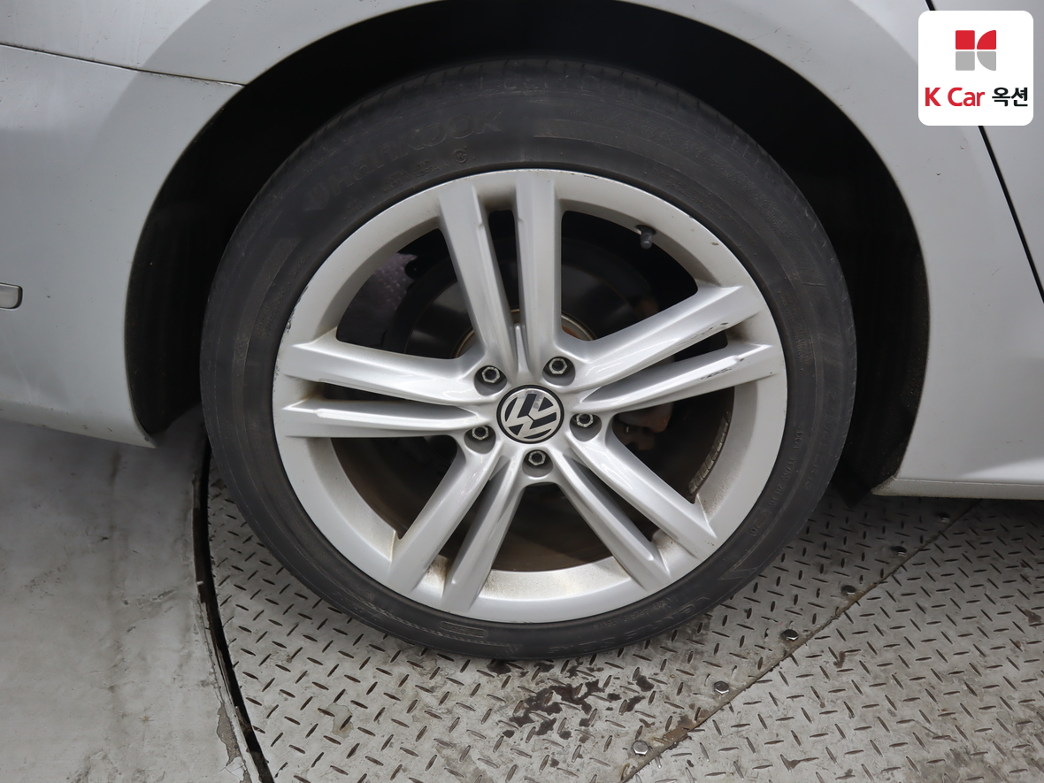 Volkswagen Passat - 50